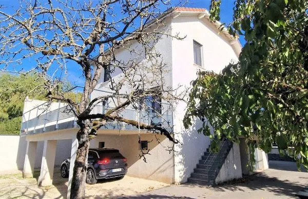 Maison 5 pièces 120 m²