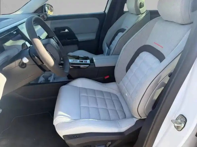 Citroën C5 Aircross hybride rechargeable 195 e-eat7 — photo 11