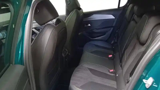Peugeot 308 electrique 55 kwh 156ch — photo 37