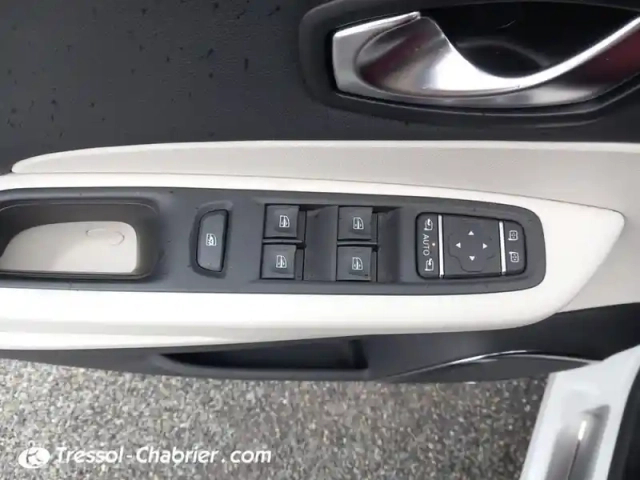 Renault Captur tce 150 fap edc initiale paris — photo 20