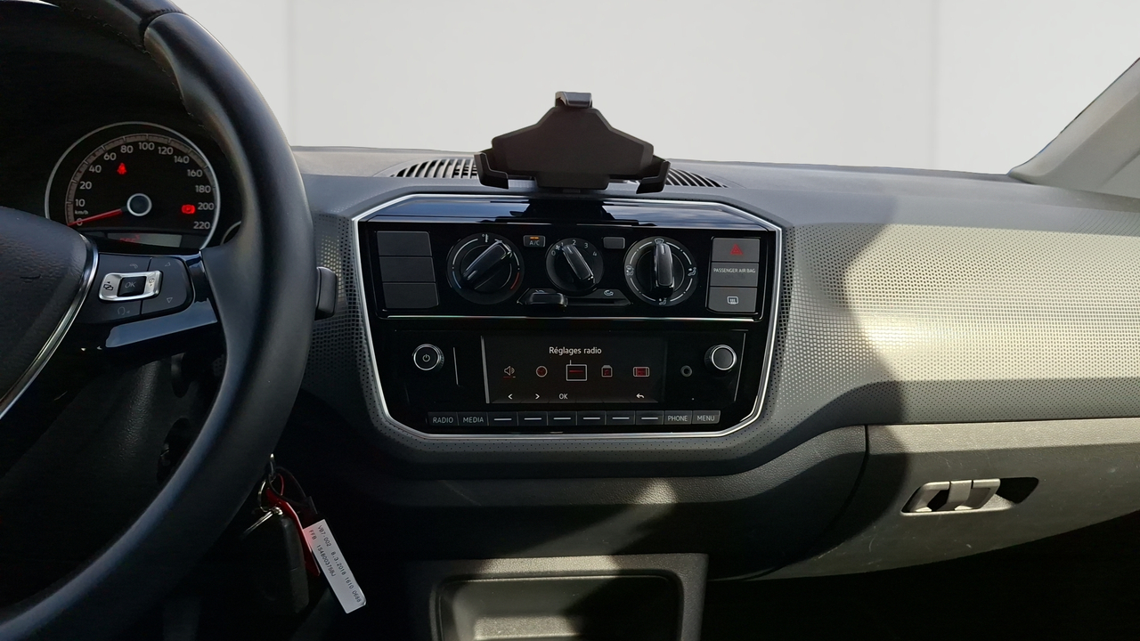 Volkswagen Up 1.0 60 — photo 11