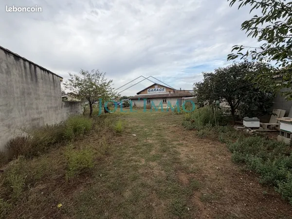 Terrain 926 m² Albon