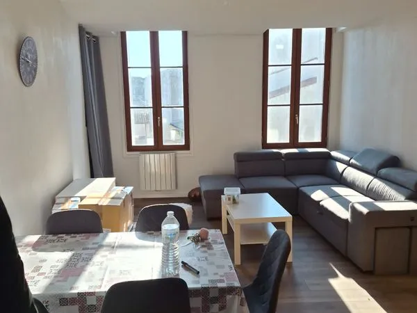 A louer appartement situé à SAINTES 17100