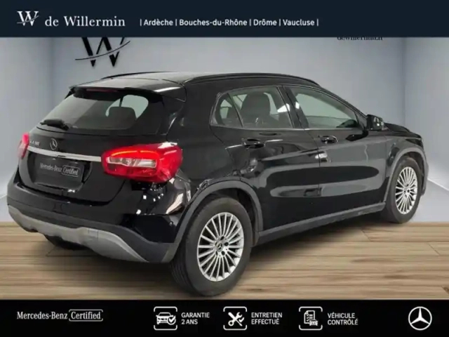 Mercedes Gla 180 intuition — photo 24