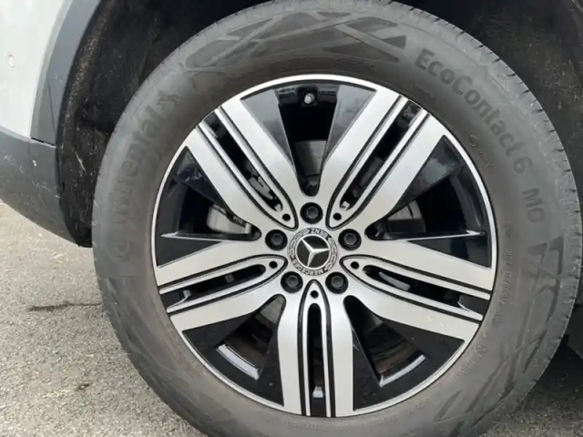 Mercedes Eqa 250+ edition — photo 9