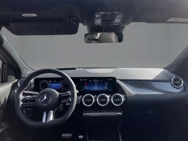 Mercedes Gla 200 d amg line — photo 9