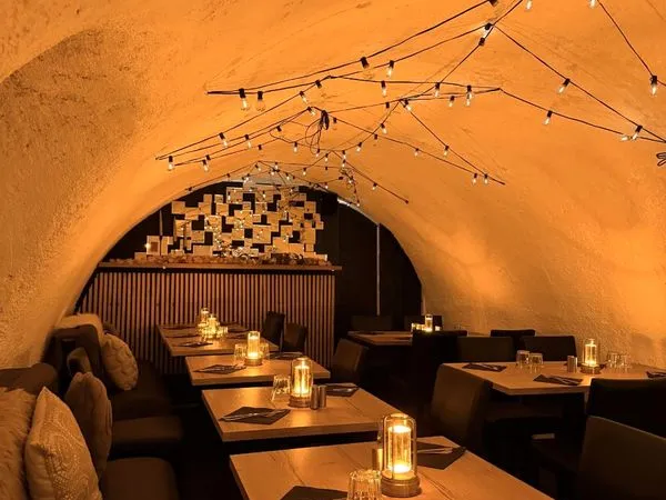 Resto 59 couverts terrasse Prêcheurs tout commerce