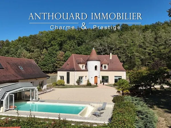 Maison contemporaine, piscine intérieure