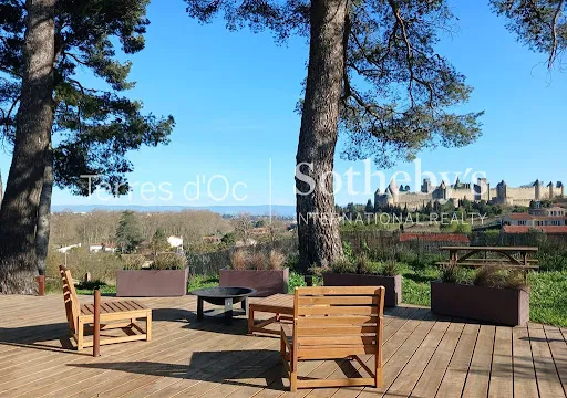 Maison 8 pièces 324 m²