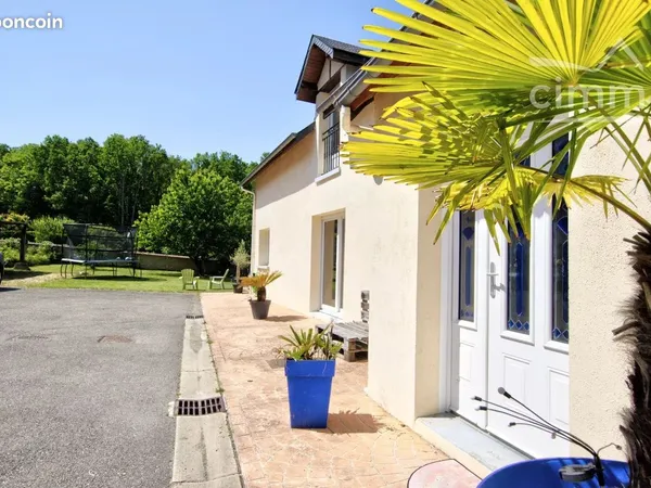 Maison 9 pièces 205 m²