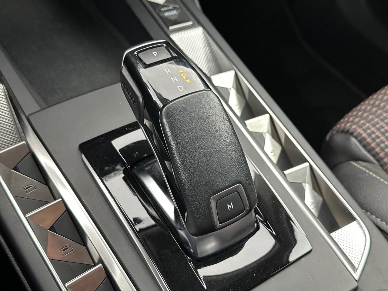 Ds Ds 3 crossback puretech 130 eat8 performance line+ — photo 32