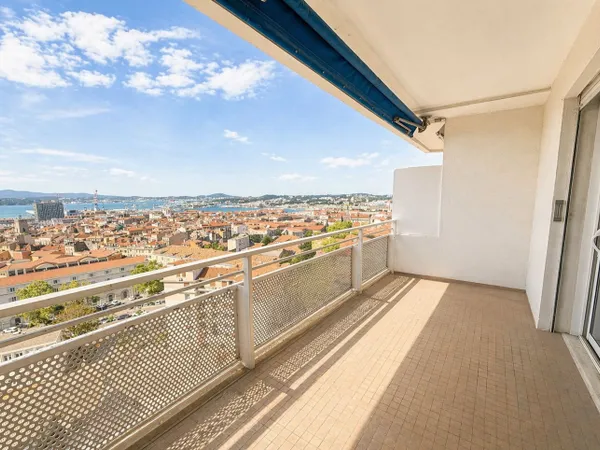 Loue appartement T3 - 98m² - Toulon centre