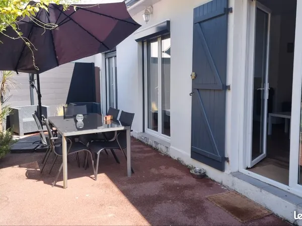 T1 A LOUÉE meublé pour 10 mois