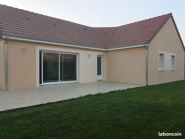 LOCATION MAISON type 5