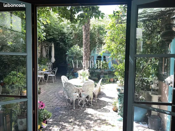 Propriété 7 pièces 240 m²