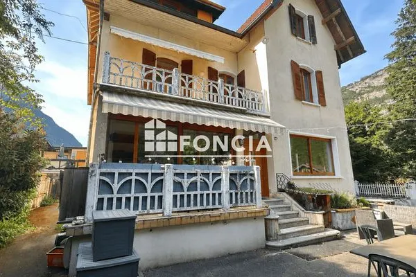 Appartement 6 pièces 207 m²