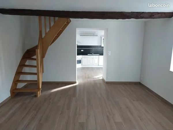 Maison a louer a louvigne de bais
