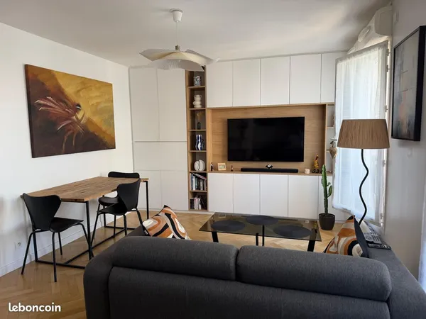 T2 43 m² - RER A 7 min - Bois de Vincennes - Nombreux rangements - Parking