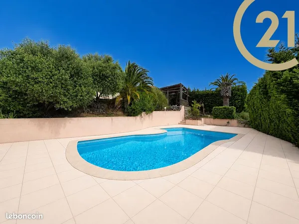 Villa 4 pièces 121 m²