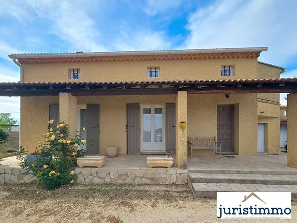 Maison familiale de 170 m2 avec grand jardin arboré Vue sur le Ventoux