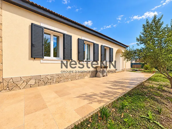 À VENDRE - BOLLENE - MAISON DE PLAIN-PIED AVEC PISCINE ET DÉPENDANCES