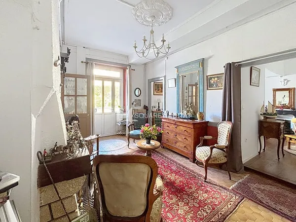 Maison Brielles 6 pièce(s) 139 m2-Une maison atypique au coeur du bourg !