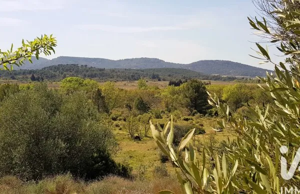 Terrain 1506 m²