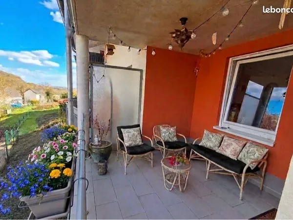 Bel appartement F4 68 m² avec terrasse, box et prestations de standing