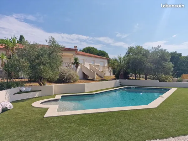 Villa familiale avec 3 logements indépendants et piscine