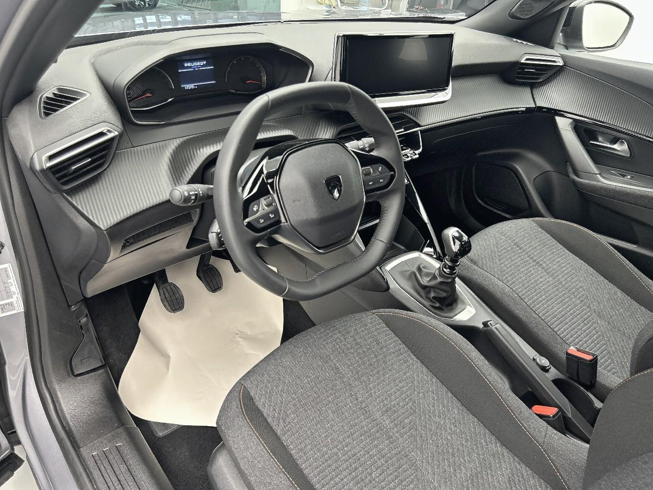 Peugeot 2008 100 s&s bvm6 style — photo 9