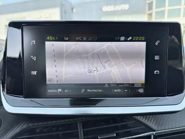 Peugeot 2008 electrique 136 ch — photo 22
