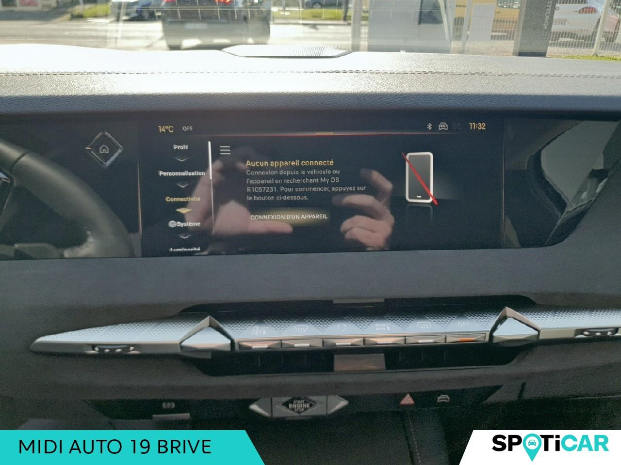 Ds Ds 4 bluehdi 130ch etoile automatique alcantara sieges — photo 23