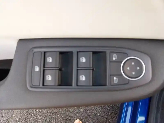 Renault Clio tce 140 — photo 16