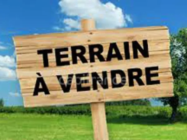 Terrain 876 m²