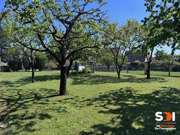PLOBSHEIM - TERRAIN A BATIR DE 4,50 ARES AU CALME - PLOBSHEIM