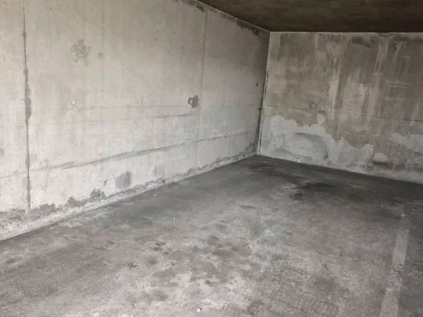 Place de parking stationnement couvert privé 17m Rennes centre