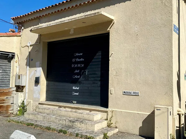 Local commercial 1 pièce 34 m²