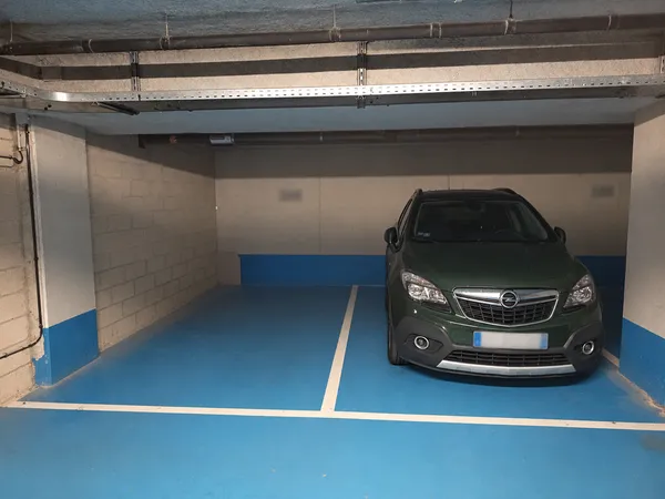 Place de parking proche mairie Serris