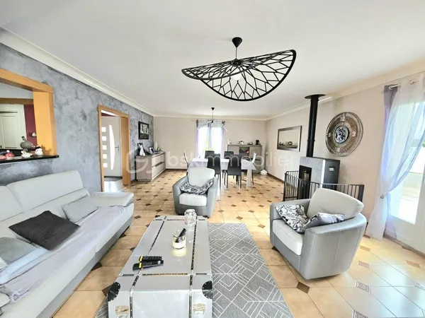 Maison 6 pièces 140 m²