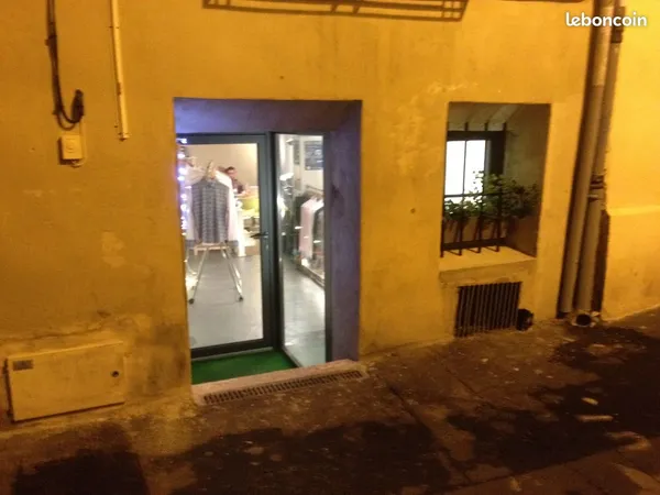 Commerce Location Montpellier  35m² 735€