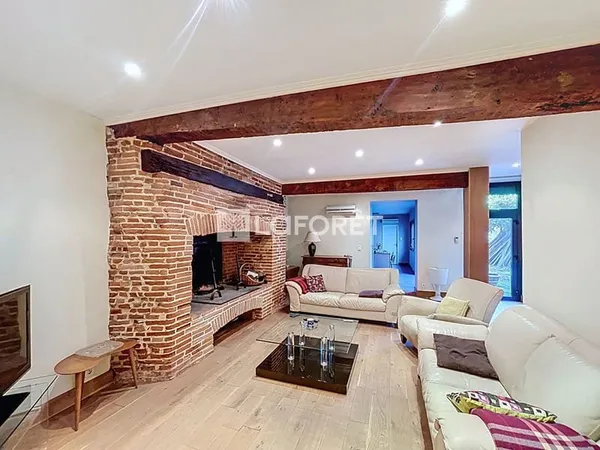 Maison de maître T7 environ 327m² - Jardin et garage en centre-ville