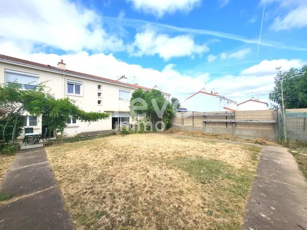 Maison 5 chambres - garage – Jardin