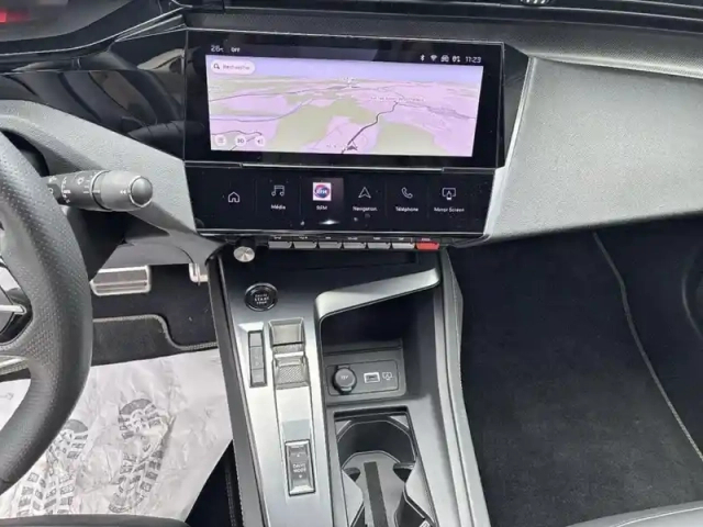 Peugeot 408 phev 225 e-eat8 first edition — photo 13