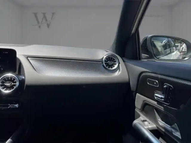 Mercedes Gla 200 d amg line — photo 13