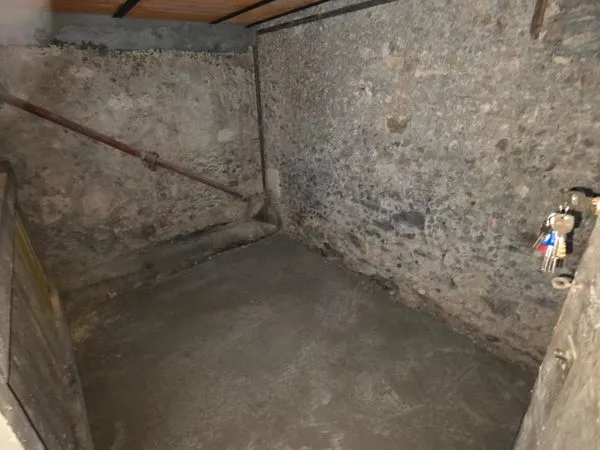 Très belle cave de 7 m2 Paris 17ème