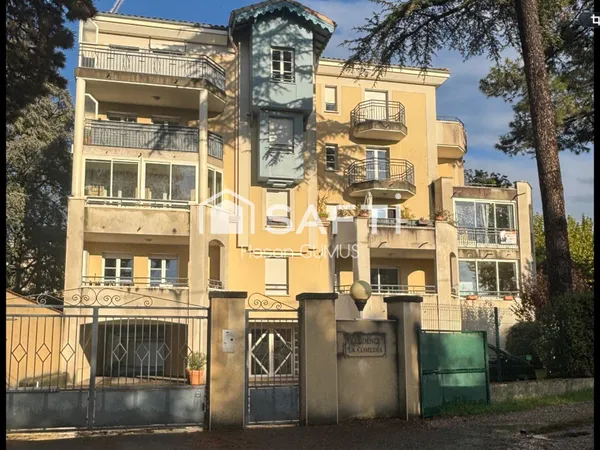 Appartement sécurisé, idéalement situé, à saisir !