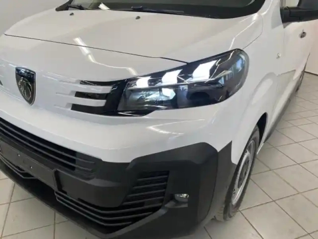 Peugeot Expert fg m 2.2 diesel 150ch pack premium connect — photo 4