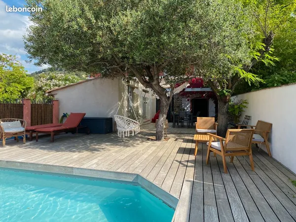 Appartement de 130m² avec terrasse et piscine privatives