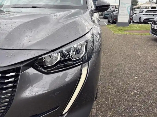Peugeot 208 puretech 100 s&amp;s bvm6 style — photo 14