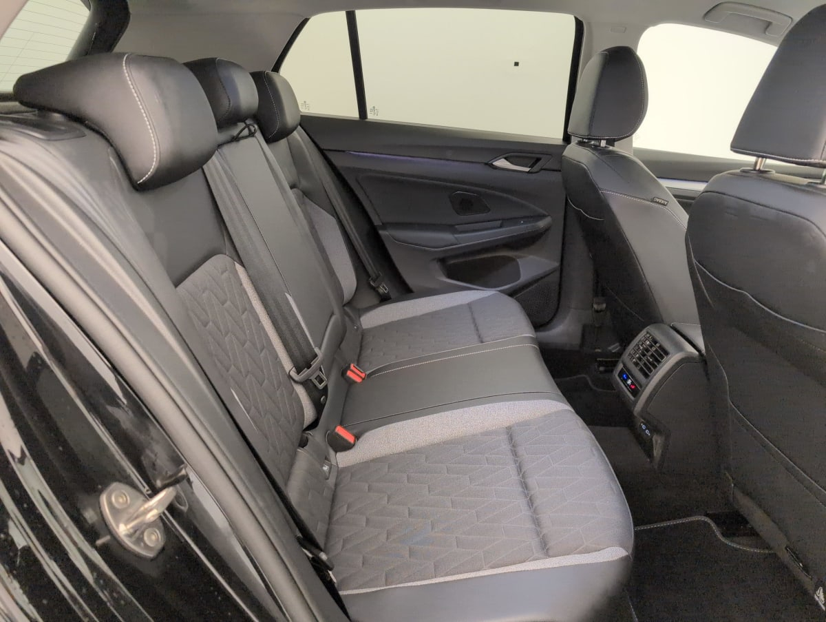 Volkswagen Golf 8 — photo 10